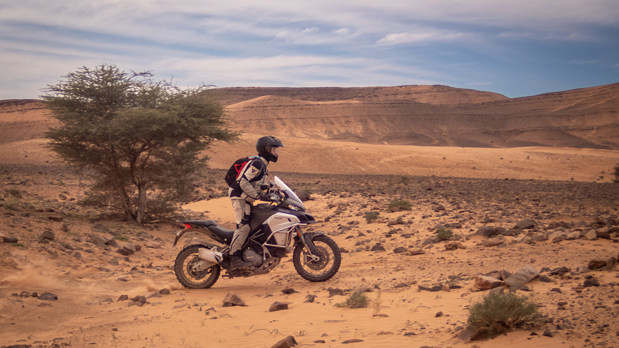 Ducati Multistrada Enduro, offroad en el desierto de Marruecos